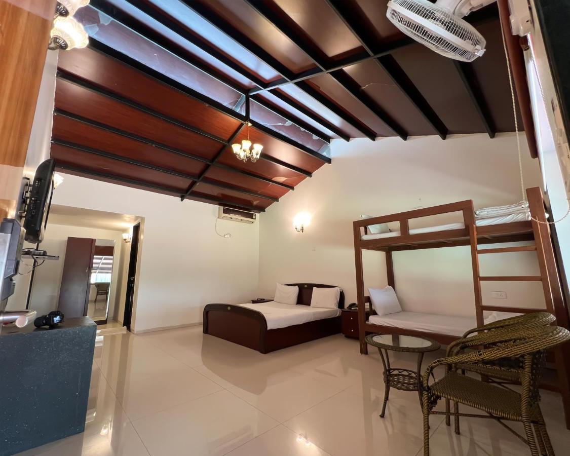 Anand Resort - A Luxury Private Pool Resort In Nashik Exterior photo